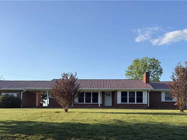 5800 Bethel Rd, Jonesville, NC 28642