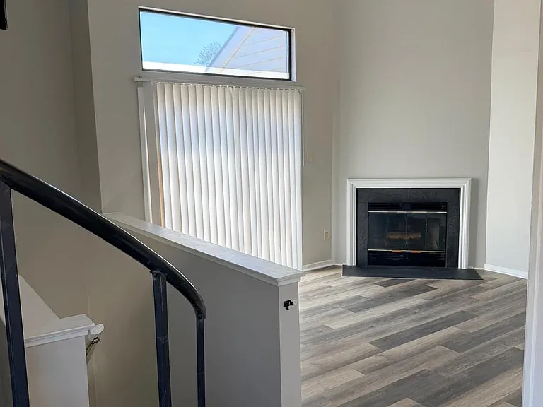 2202 Sandra Rd — Photo 6