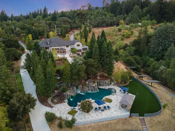 19251 Black Rd, Los Gatos, CA 95033