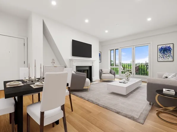 2 Clarendon St APT 510, Boston, MA 02116