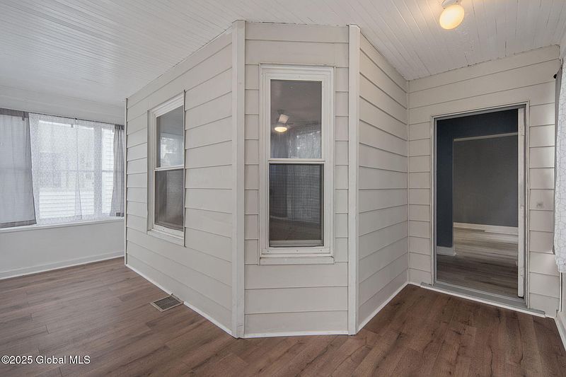 3rd image of 434 Cedar Street