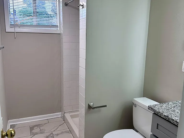 7717 Lanham Ln — Photo 9