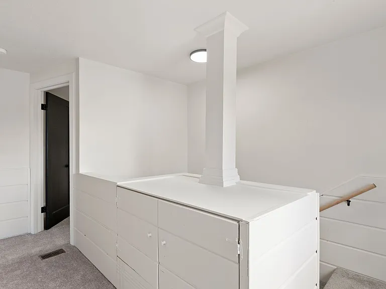 2521 W Sanson Ave — Photo 18