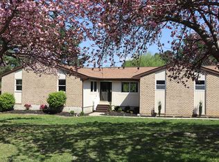 821 Hilltop Rd, Newark, DE 19711