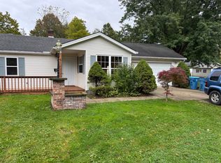 879 S Main St, Amherst, OH 44001