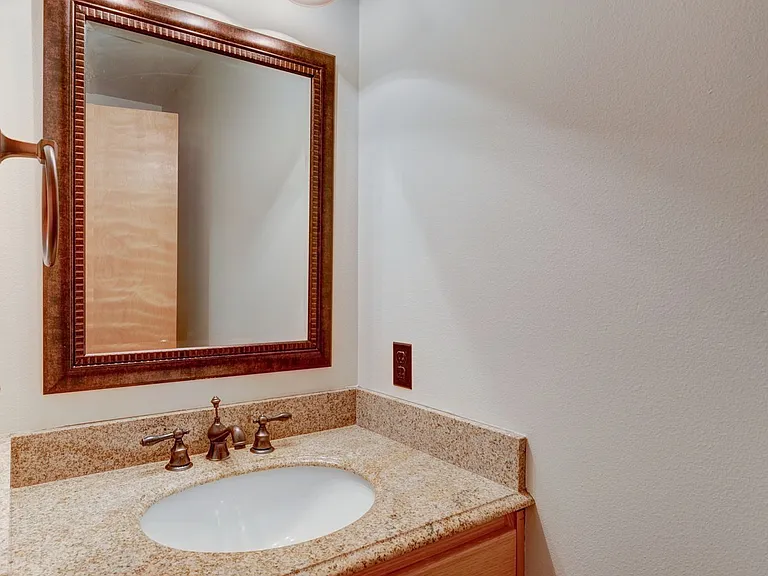 1730 NW Almond Loop — Photo 15