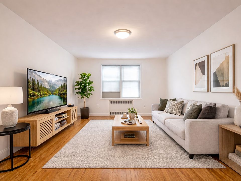 1st image of 470 Pelham Rd APT 1C