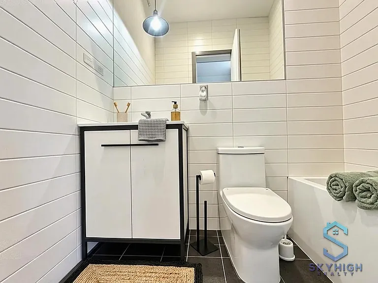 2553 Church Ave #3E — Photo 2