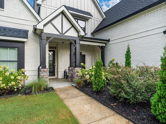 3rd image of 16 Loblolly Ln