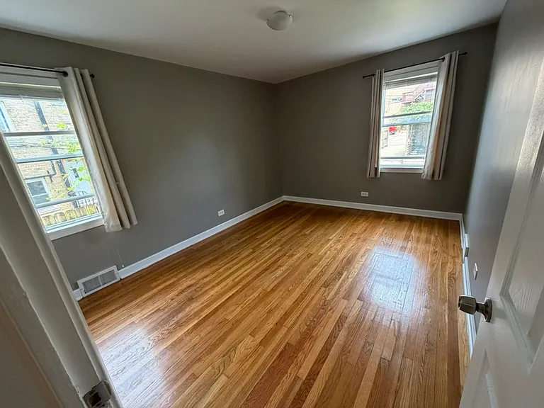 6817 N Seeley Ave #2 — Photo 12