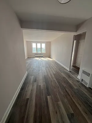 Rented by Standard Living Realty Inc | media 2