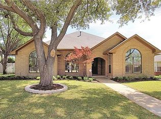 2523 Copper Creek Ln, Carrollton, TX 75006
