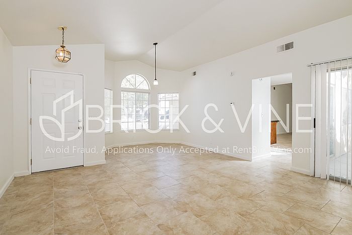 39347 Landmark Ct, Palmdale, CA 93551 | Zillow