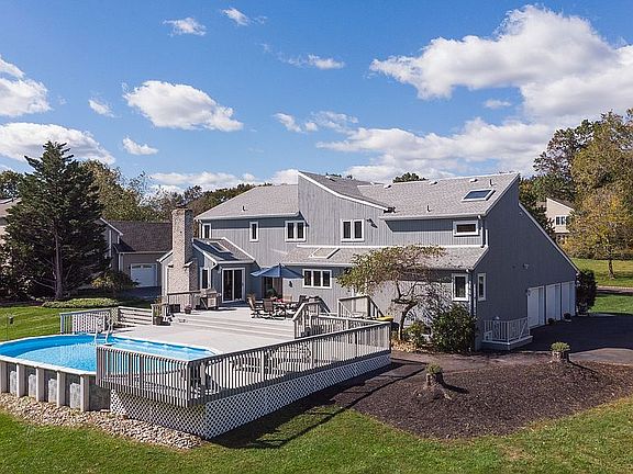 4th image of 1094 Mayflower Ct