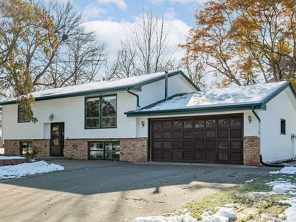 2nd image of 840 Elm Creek Cir N