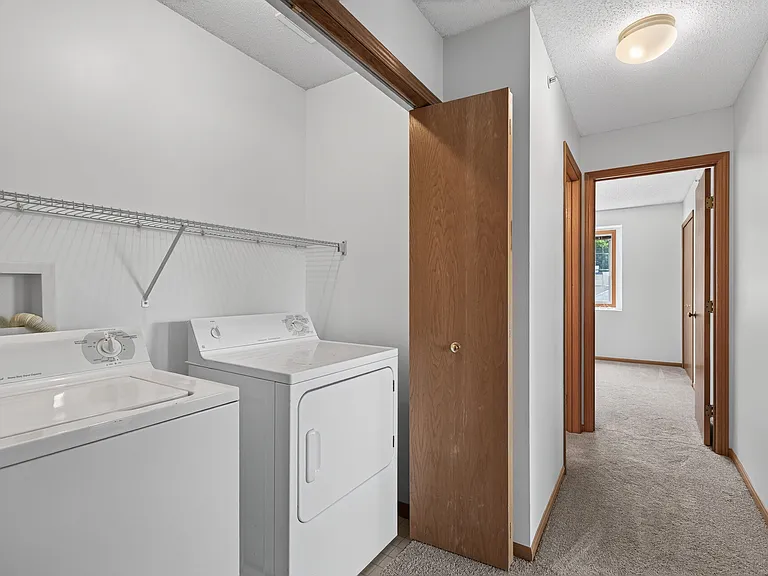 11208 Providence Ln — Photo 7