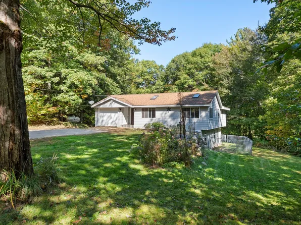 11 Jacques Drive, Plymouth, NH 03264
