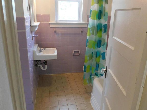 5th image of 1327 Hanover St