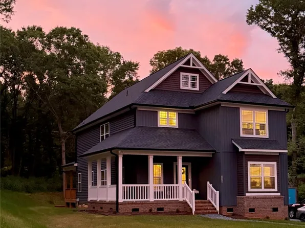 318 Dancing Water Dr, Chesnee, SC 29323