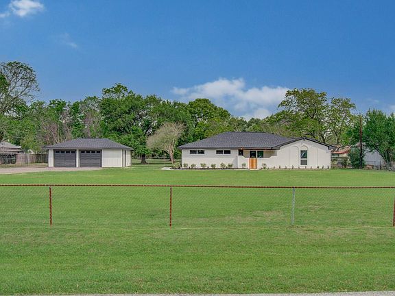 2nd image of 1105 Redberry Hill Rd