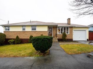 11 Camille Rd, Revere, MA 02151