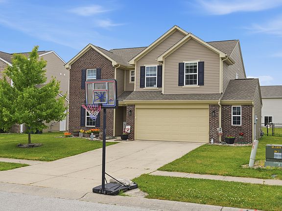 2nd image of 3140 Monterey Dr