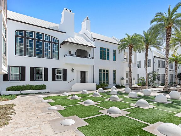 2nd image of 32 Kings Castle Ct