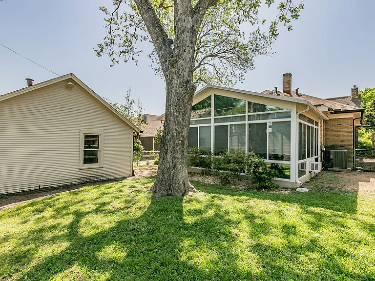 2311 Warner Rd — Photo 38