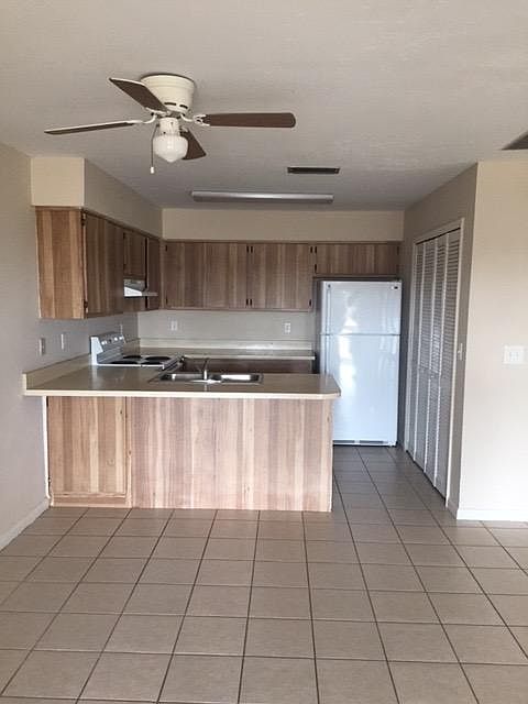 1st image of 821 NE 8th St APT C