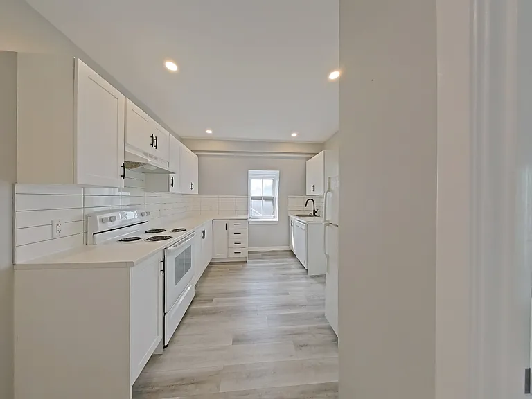 92 Marlborough Ave #3 — Photo 22