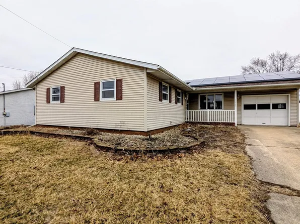 1267 E Locust St, Canton, IL 61520