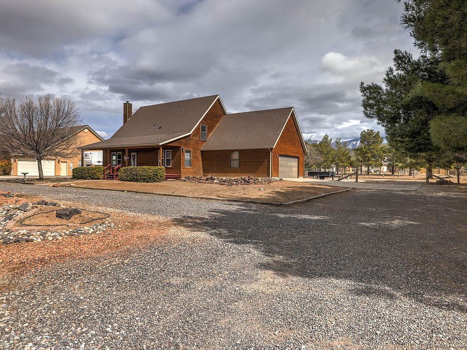 1st image of 1120 N Horsemans Park Dr