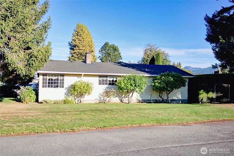 4th image of 815 Evans Drive