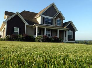 304 Towerview Cir, Mount Airy, GA 30563