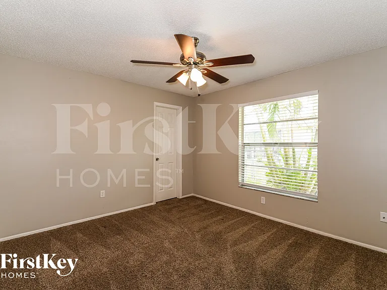 4404 SW 6th Pl — Photo 11