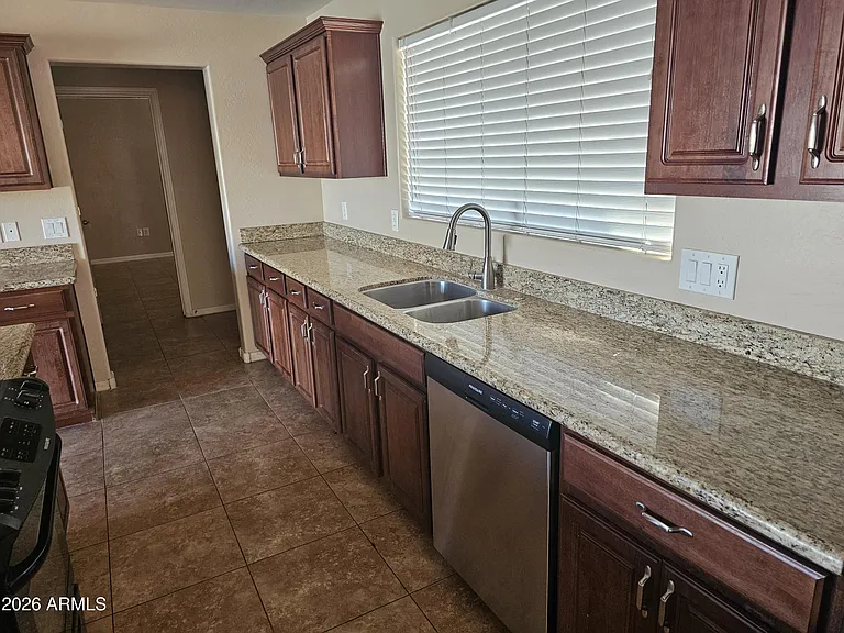 3711 N Kachina Ln — Photo 4