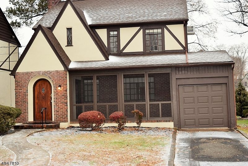 1st image of 71 Greenwood Dr