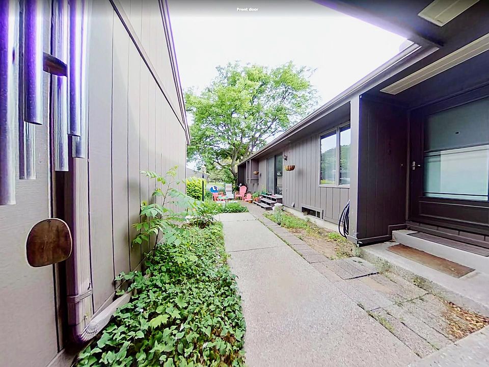 1st image of 775 Brook Village Dr