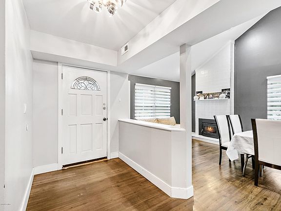 5th image of 1521 Long Beach Ave