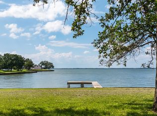 109 Lakeside Ln, Streetman, TX 75859