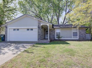 12106 E 80th Pl N, Owasso, OK 74055