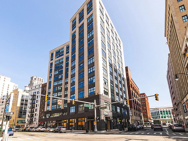 28Grand — Photo 2