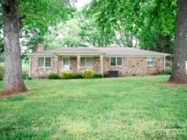 2457 Country Club Rd, Lincolnton, NC 28092