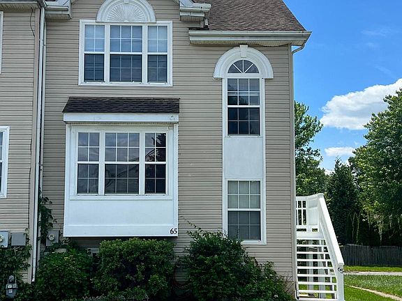 3rd image of 65 Auckland Dr