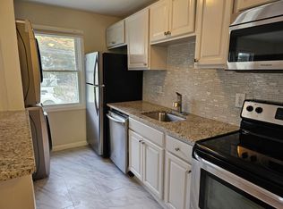 21 Vine Hill Rd, West Hartford, CT 06110