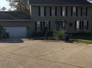 39 President Cir, Hurricane, WV 25526