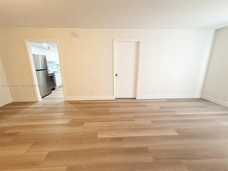 2625 Collins Ave #215 — Photo 12