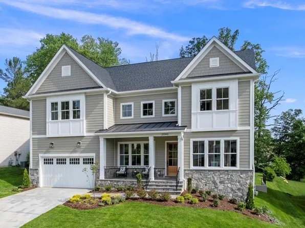 2040 Freedom Ln, Falls Church, VA 22043