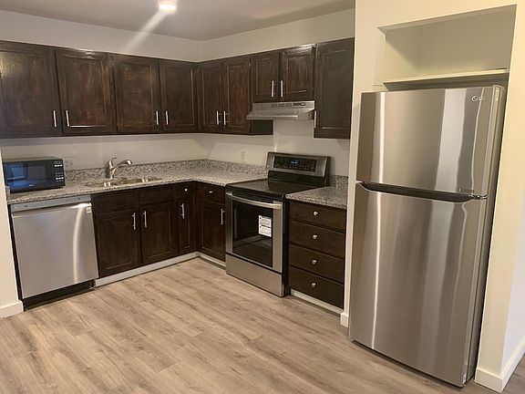 2nd image of 425 S 1000 E APT 411C