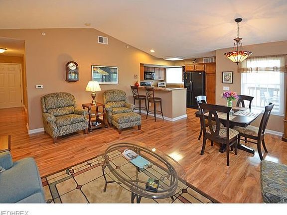4th image of 23004 Chandlers Ln APT 335